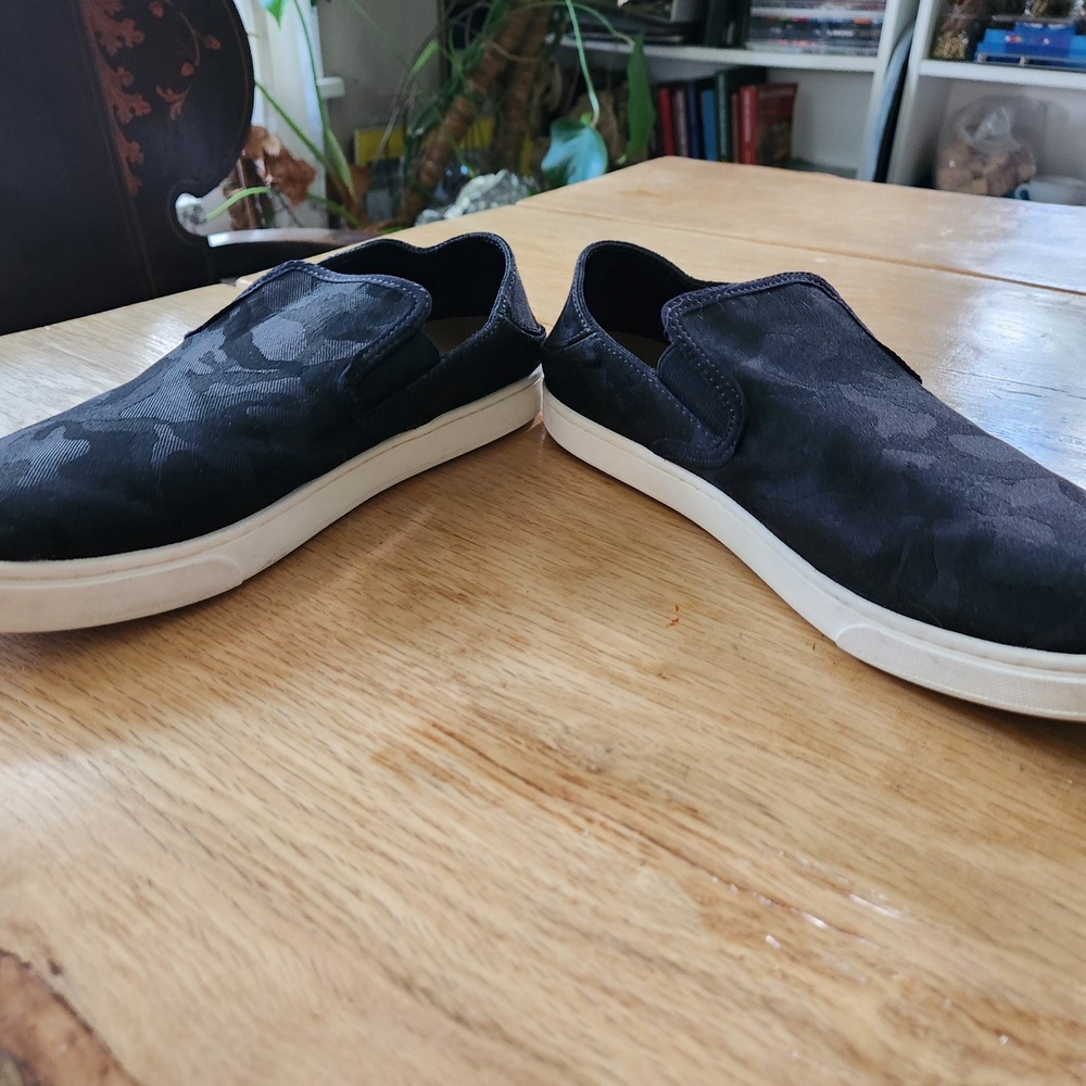 OluKai Womens Pehuea Pa'i Slip On Shoes Black Camo Print Comfort Casual Size 9.5 - Picture 5 of 10